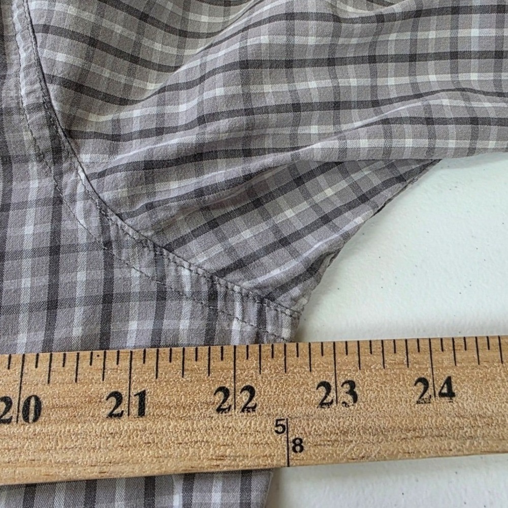Wrangler Authentics Mens Gray Plaid Short Sleeve Button Down Shirt Size Medium - Picture 4 of 7